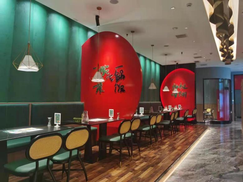 菜很下飯餐廳卡座沙發.jpg